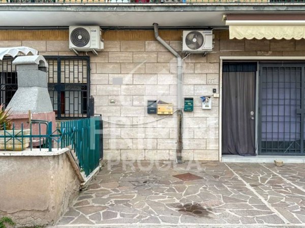appartamento in vendita a Roma in zona Romanina