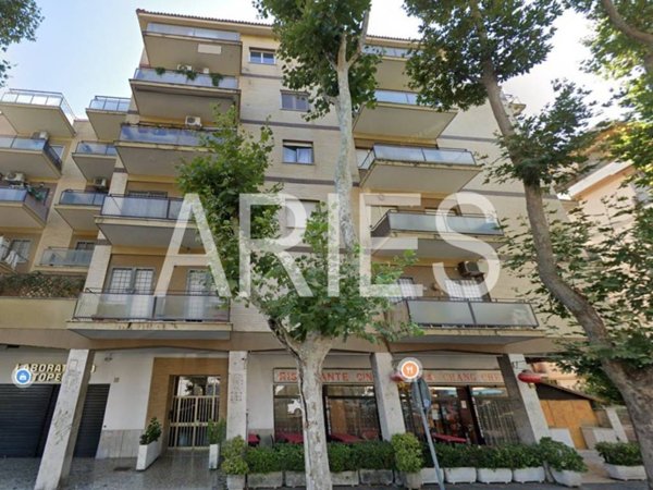 appartamento in vendita a Roma in zona Ostia