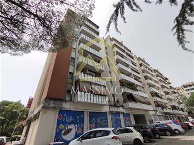 locale commerciale in vendita a Roma in zona Collatino