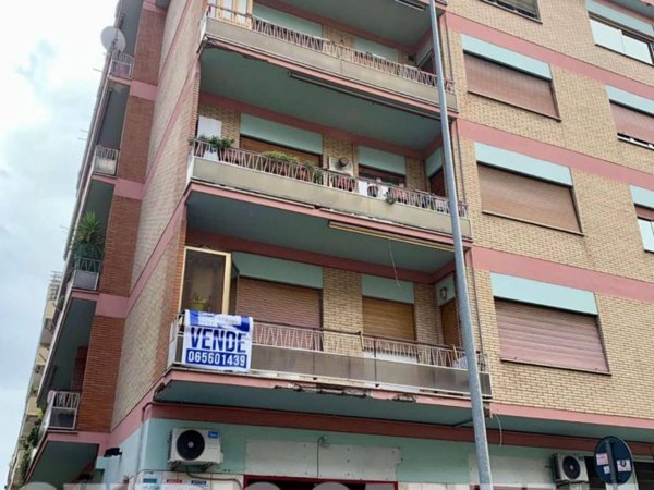 appartamento in vendita a Roma in zona Ostia