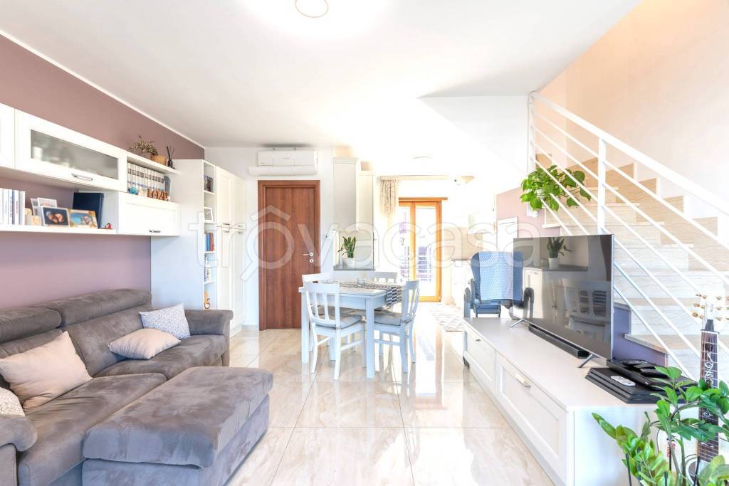 appartamento in vendita a Roma in zona Borghesiana