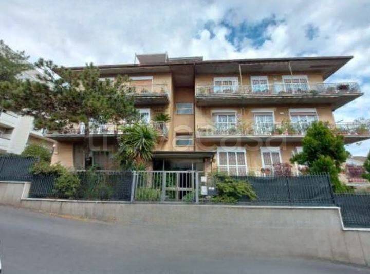 appartamento in vendita a Roma in zona Appio Pignatelli