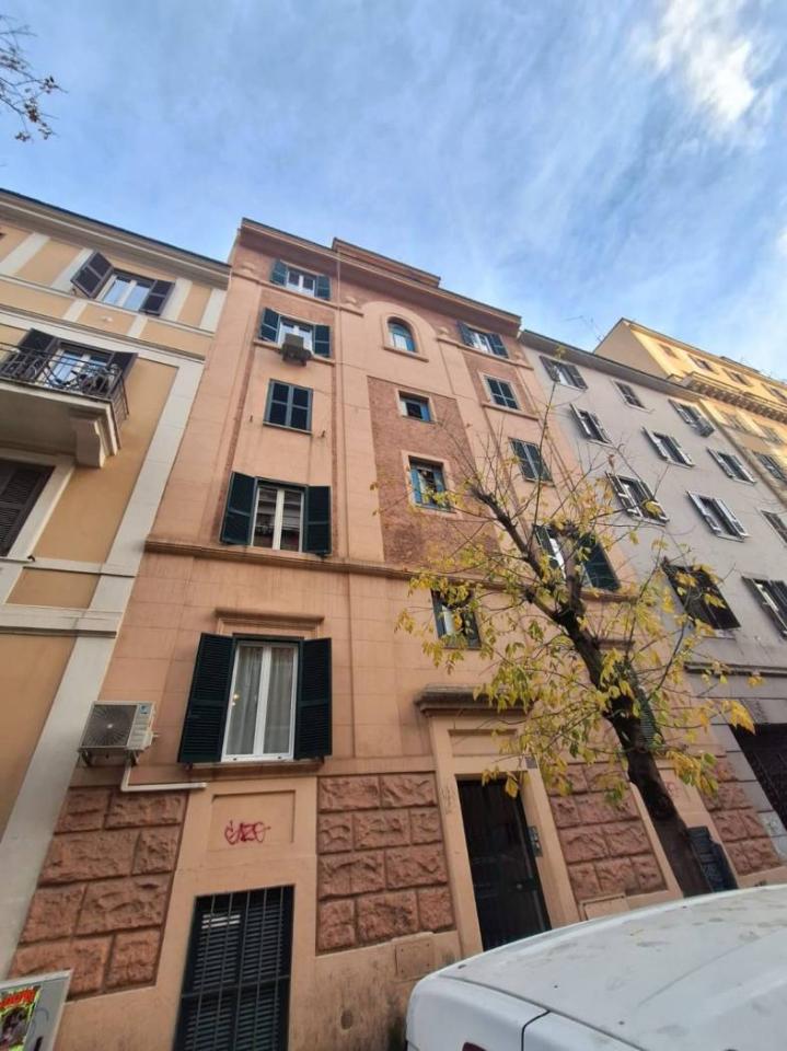 appartamento in vendita a Roma in zona Prenestino-Labicano
