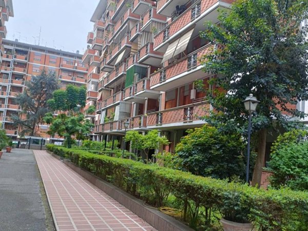 appartamento in vendita a Roma in zona Torre Gaia
