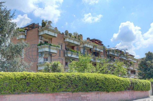 appartamento in vendita a Roma in zona Giuliano Dalmata