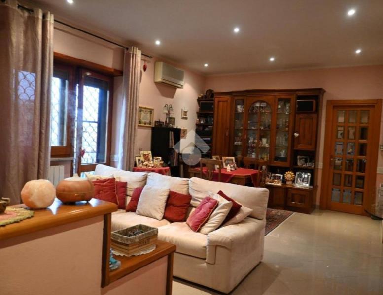 appartamento in vendita a Roma in zona Tor Bella Monaca