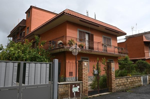 appartamento in vendita a Roma in zona Tor Bella Monaca