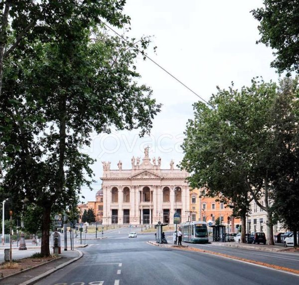 appartamento in vendita a Roma in zona Appio Latino