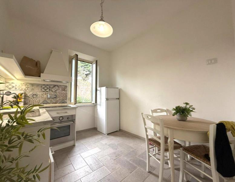 appartamento in vendita a Roma in zona Ostiense