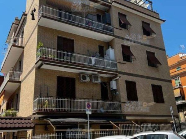 appartamento in vendita a Roma in zona Alessandrino