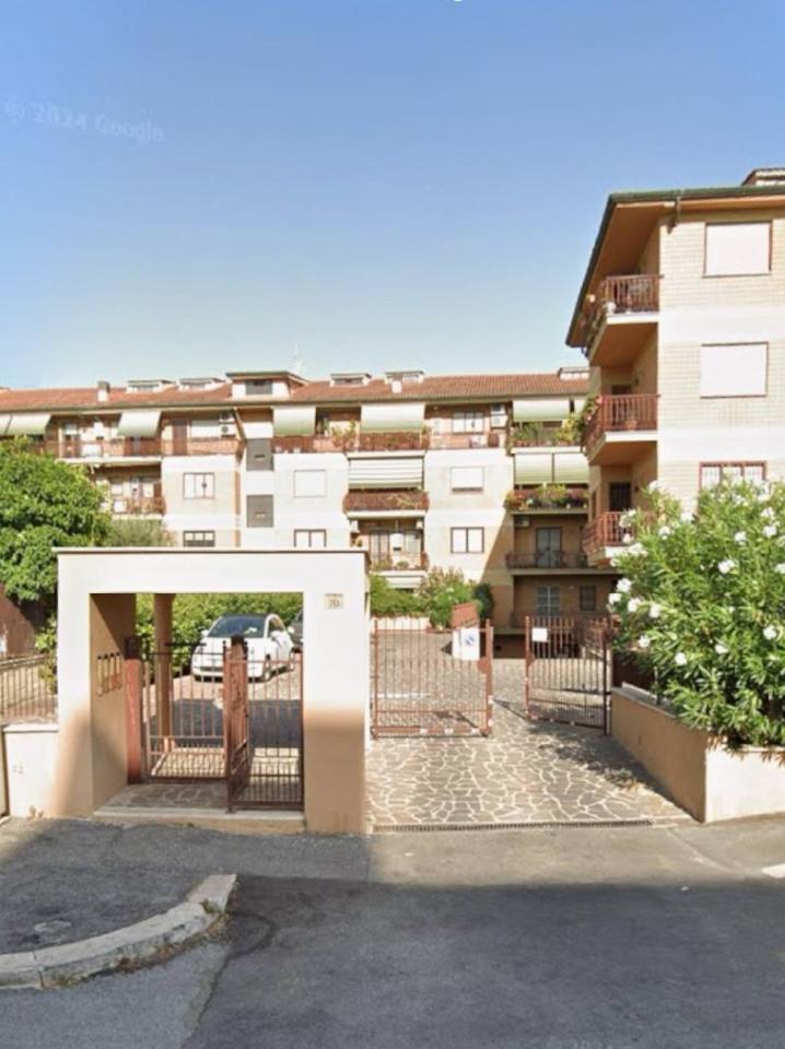appartamento in vendita a Roma in zona Torre Maura