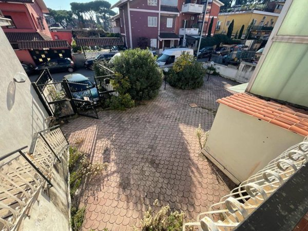 casa indipendente in vendita a Roma