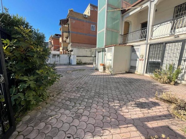casa indipendente in vendita a Roma