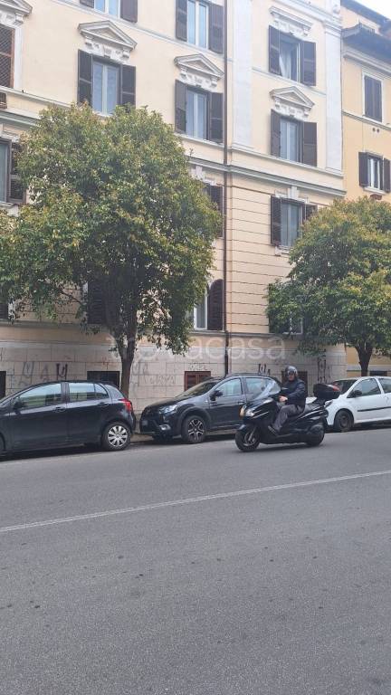 appartamento in vendita a Roma in zona Appio Latino