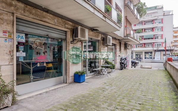 negozio in vendita a Roma in zona Aurelio
