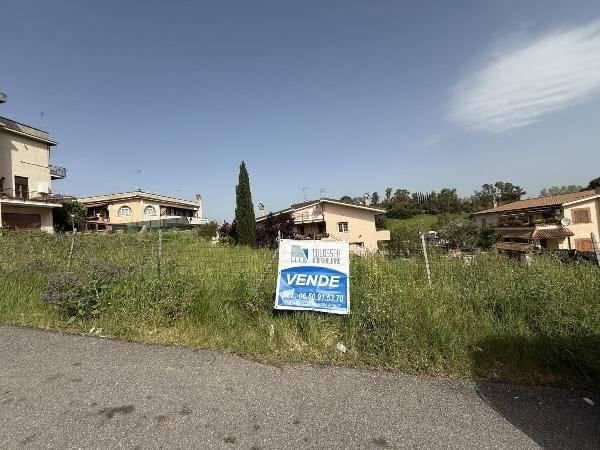 terreno agricolo in vendita a Roma in zona Acilia