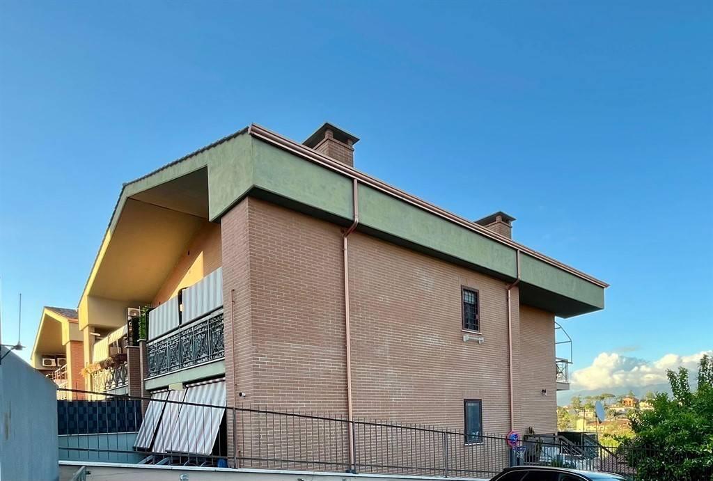 appartamento in vendita a Roma in zona Lunghezza