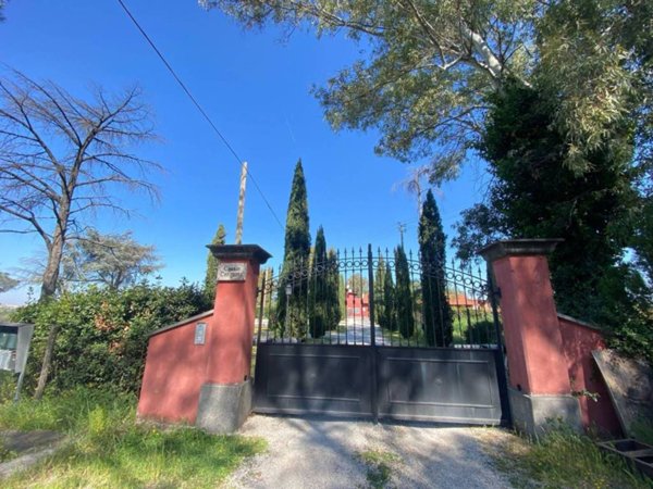 casa indipendente in vendita a Roma in zona Lunghezza