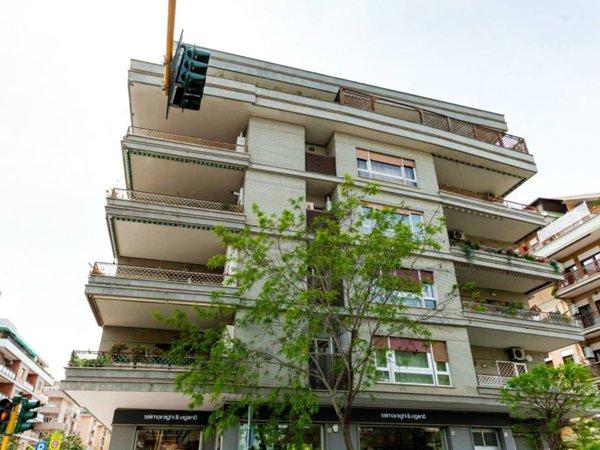 appartamento in vendita a Roma in zona Ostia