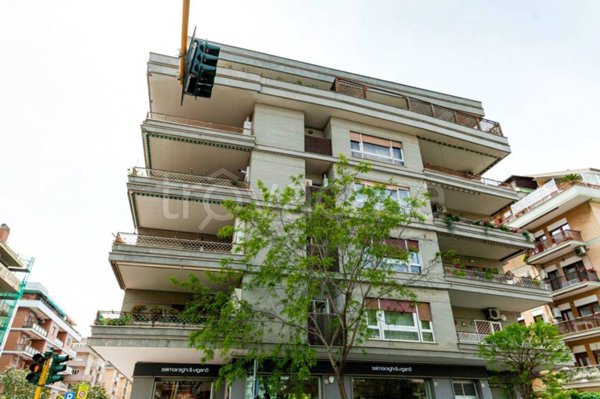 appartamento in vendita a Roma in zona Ostia