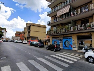 negozio in vendita a Roma in zona Fidene