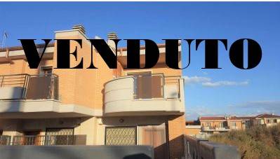 appartamento in vendita a Roma in zona Mezzocammino
