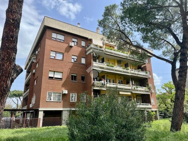 appartamento in vendita a Roma in zona Cinecittà