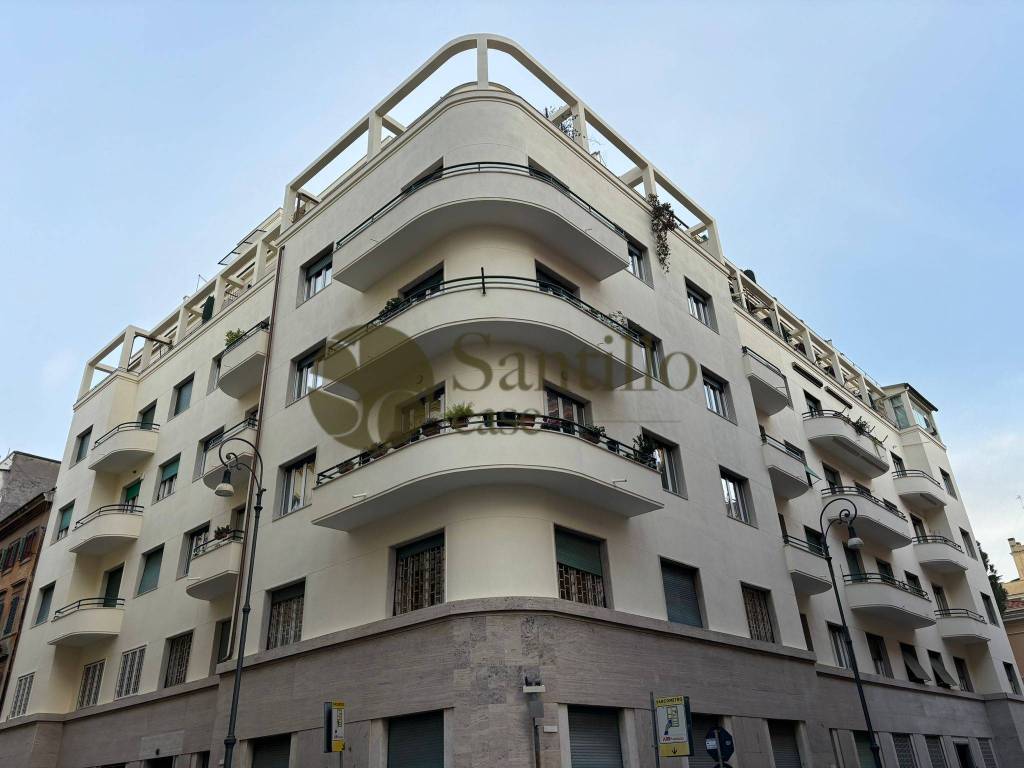 appartamento in vendita a Roma in zona Esquilino