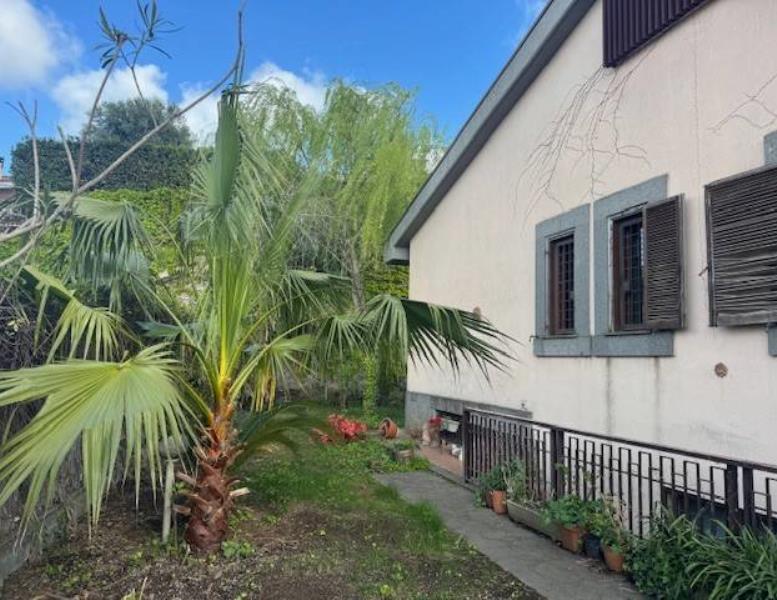 casa indipendente in vendita a Roma in zona Tre Pini - Poggio dei Fiori