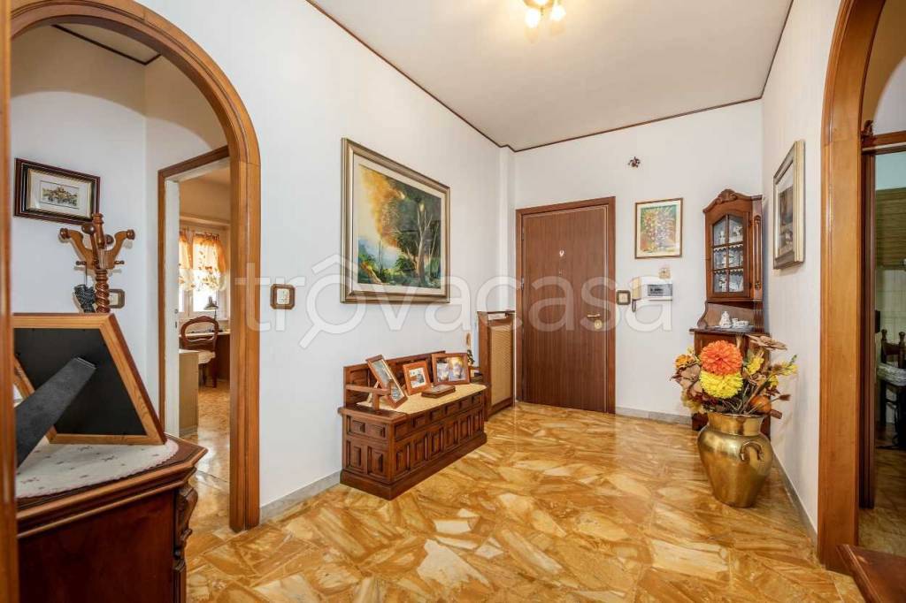 appartamento in vendita a Roma in zona Tomba di Nerone