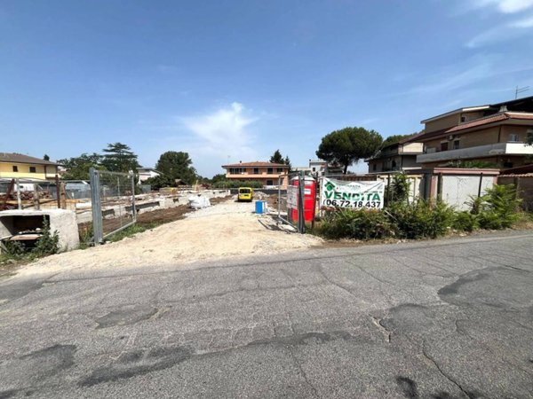 casa indipendente in vendita a Roma in zona Casal Morena