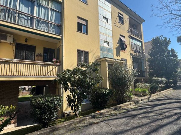 appartamento in vendita a Roma in zona Ostiense