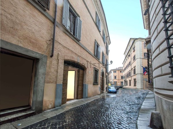 ufficio in vendita a Roma in zona Campo Marzio