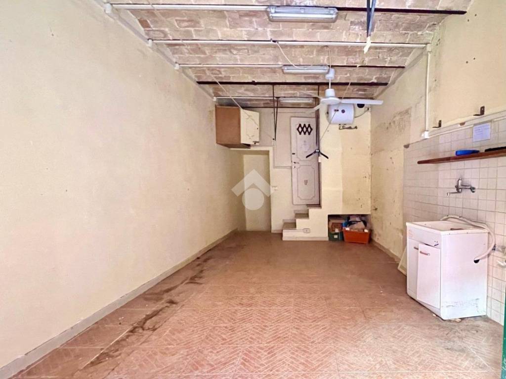 appartamento in vendita a Roma in zona Rione Regola