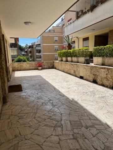 appartamento in vendita a Roma in zona Grottarossa