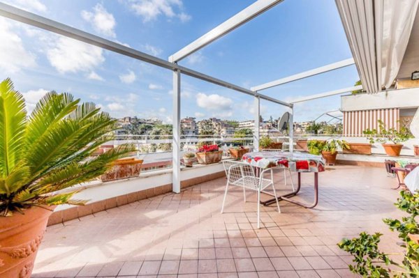 appartamento in vendita a Roma in zona EUR