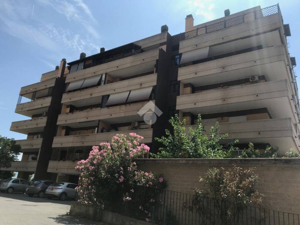 appartamento in vendita a Roma in zona Ponte Mammolo