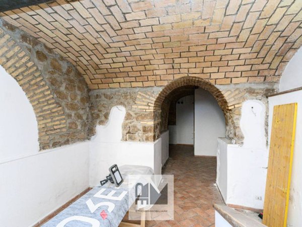 negozio in vendita a Roma in zona Rione Prati