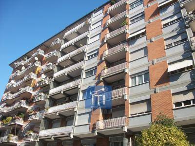 appartamento in vendita a Roma in zona Ostiense