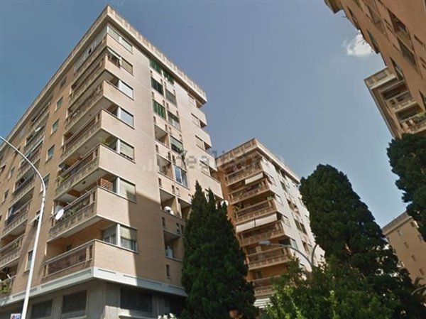 appartamento in vendita a Roma in zona Ostiense