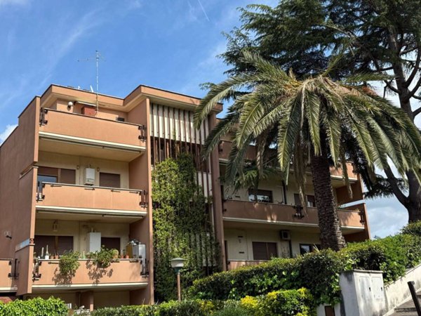 appartamento in vendita a Roma in zona Mostacciano