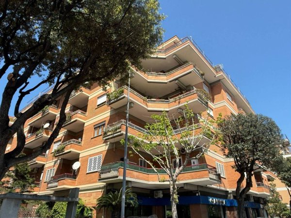 appartamento in vendita a Roma in zona Ostia