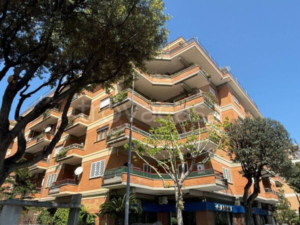appartamento in vendita a Roma in zona Ostia