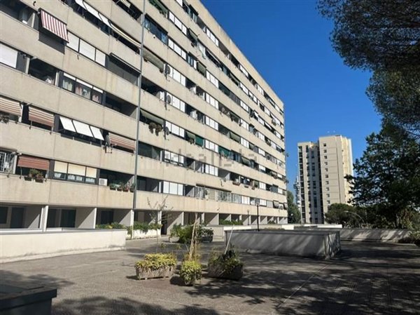 appartamento in vendita a Roma in zona Ostiense