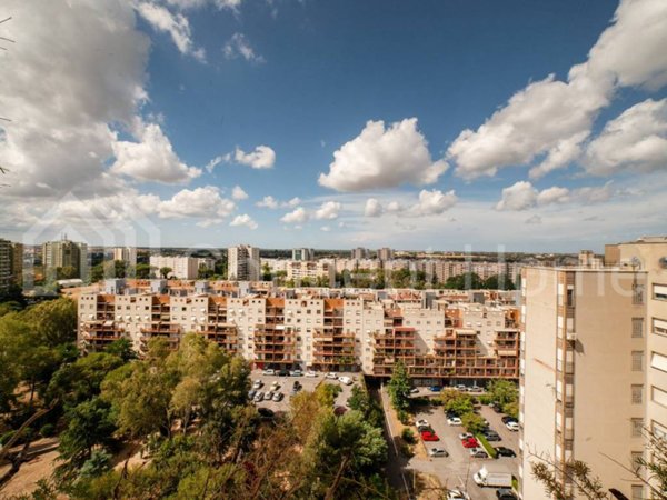 appartamento in vendita a Roma in zona Ardeatino