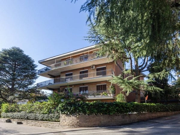 appartamento in vendita a Roma in zona Gianicolense