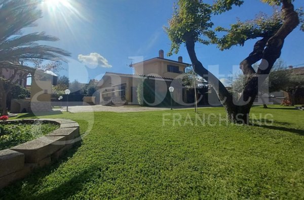 casa indipendente in vendita a Roma in zona Ponte di Nona
