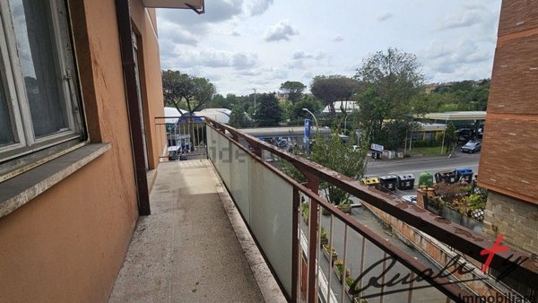 appartamento in vendita a Roma in zona Monte Sacro/Talenti