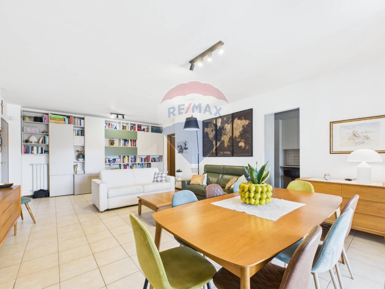 appartamento in vendita a Roma in zona Ardeatino