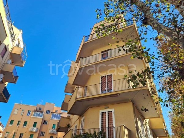 appartamento in vendita a Roma in zona Ostia